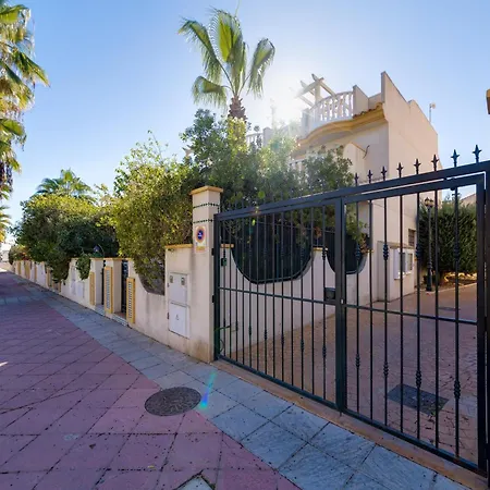 First Line Detached House, Cabo Roig Dehesa de Campoamor (Orihuela Costa)